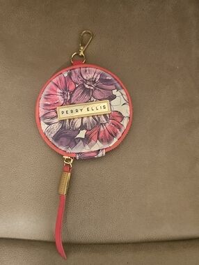 Perry Ellis Floral Round Coin Pouch in Pink and Purple